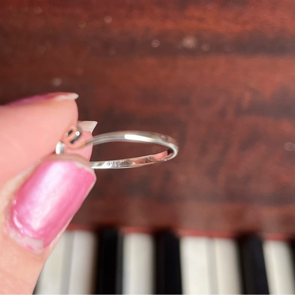 925 Sterling Silver Cursive “Love” Word Ring - Picture 15 of 17